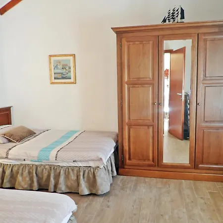 Cvita Holiday home Starigrad Paklenica